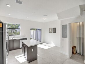 3436 W 111th Pl in Hialeah, FL - Building Photo - Building Photo
