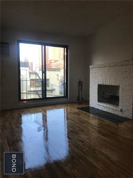 403 E 87th St-Unit -#D5 in New York, NY - Building Photo