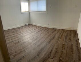 2200 Old Glenview Rd in Wilmette, IL - Building Photo - Building Photo