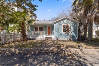 1422 Market St in Galveston, TX - Building Photo - Building Photo