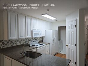 1851 Trailwood Heights Ln in Raleigh, NC - Building Photo - Building Photo
