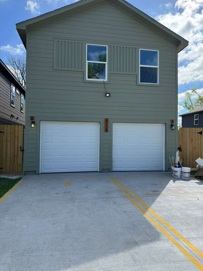 8118 De Priest St in Houston, TX - Building Photo - Building Photo