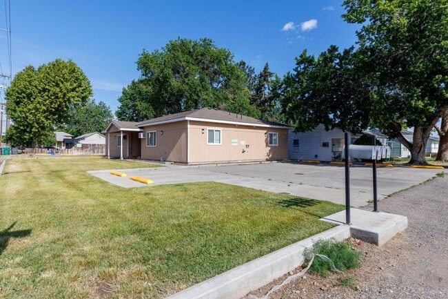 920 W Entiat Ave in Kennewick, WA - Building Photo - Building Photo