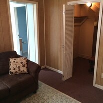 236 Meyran Ave, Unit 1 in Pittsburgh, PA - Building Photo