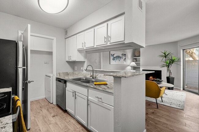 The Lantern Apartments in Austin, TX - Building Photo - Building Photo