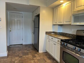 27 Pleasant St in Middleton, MA - Building Photo - Building Photo