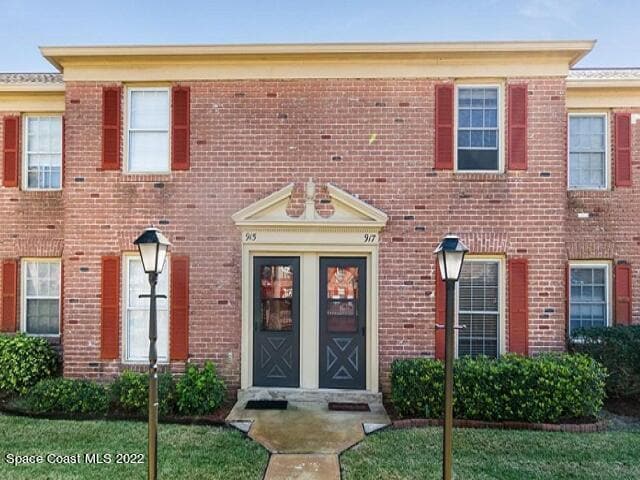 property at 917 Jamestown Ave