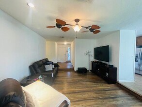 2122 Clemson Dr in Katy, TX - Building Photo - Building Photo