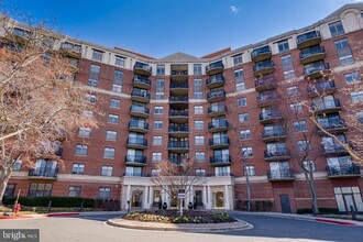 3401 38th St NW in Washington, DC - Building Photo - Building Photo