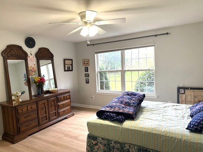 property at 8 Concord Crossing Ln