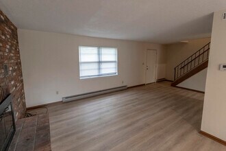 1003 Canterbury Dr in Columbia, MO - Building Photo - Building Photo