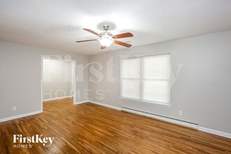 4020 Matthews-Mint Hill Rd in Matthews, NC - Building Photo - Building Photo