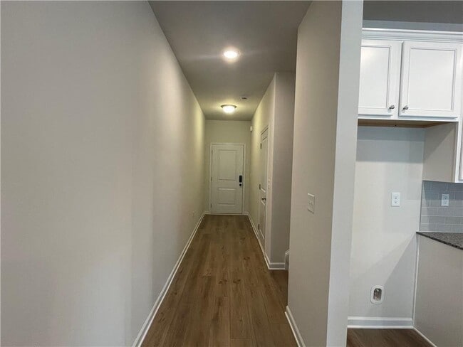 4663 Fullerton Dr in Oakwood, GA - Building Photo - Building Photo