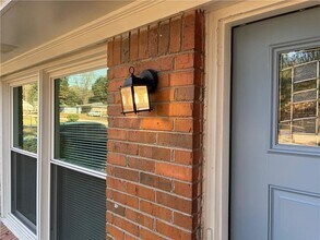 1990 S Columbia Pl in Decatur, GA - Building Photo - Building Photo