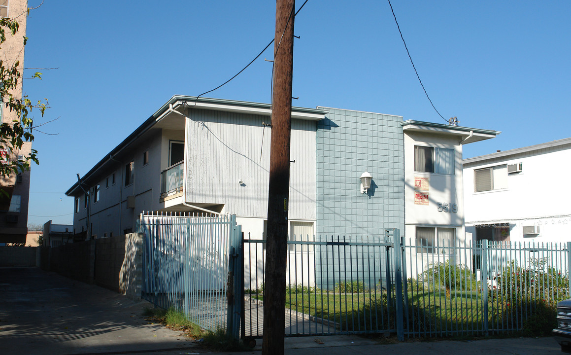 5519 Bonner Ave in North Hollywood, CA - Building Photo