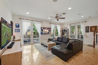 1709 NE 8th St in Fort Lauderdale, FL - Foto de edificio - Building Photo