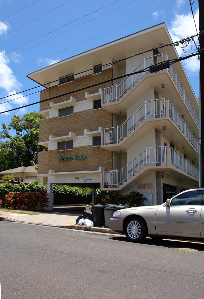 Palani Hale in Honolulu, HI - Foto de edificio - Building Photo