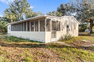 11030 SE Maricamp Rd in Ocala, FL - Building Photo - Building Photo