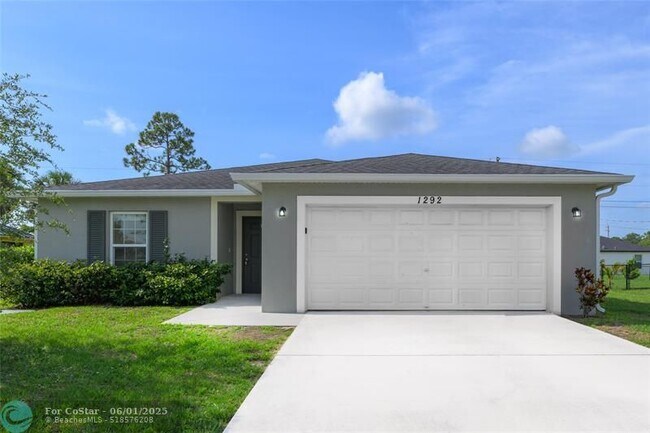 1292 SW Lawndale Ave in Port St. Lucie, FL - Building Photo - Building Photo