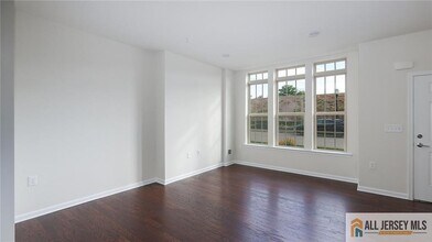 95 Robeson St in Somerville, NJ - Building Photo - Building Photo