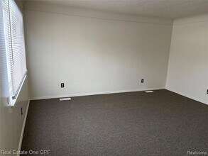 14960 Alberta Ave in Warren, MI - Foto de edificio - Building Photo