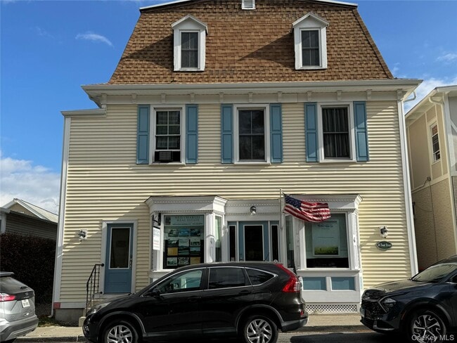 property at 24 Front St