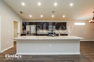250 Sandestin Dr in Haines City, FL - Building Photo - Building Photo