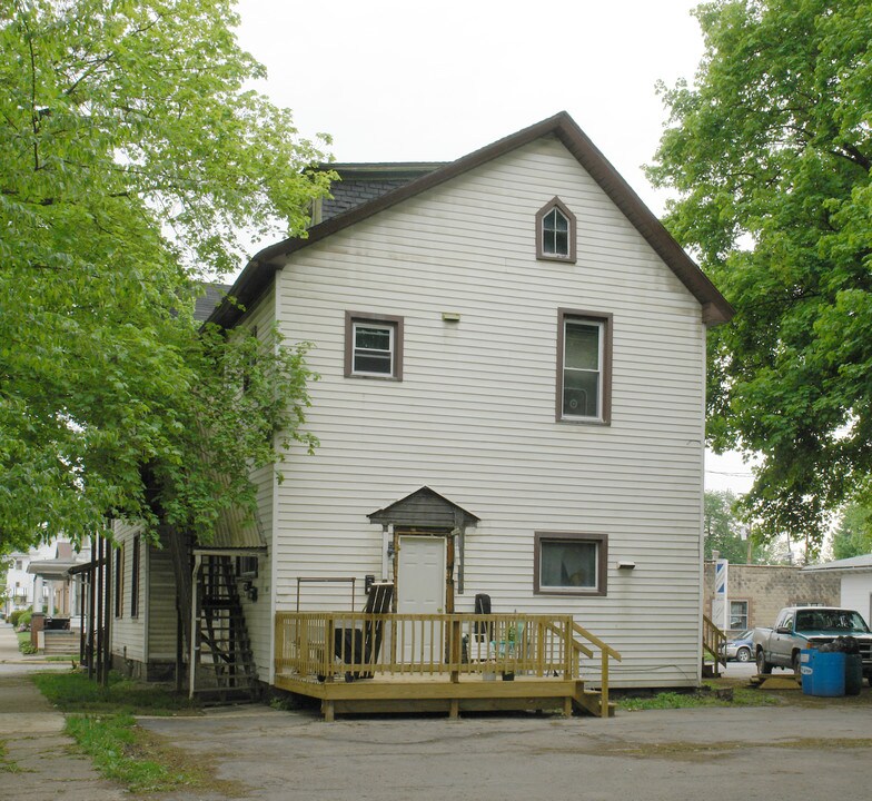 404 E Locust St in Clearfield, PA - Building Photo