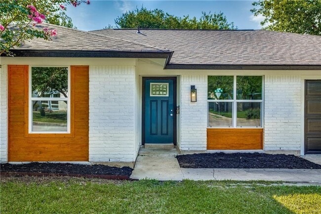 6220 Blarwood Dr in Austin, TX - Building Photo - Building Photo