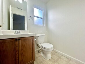 1322 Scotch Pine Way in Gardnerville, NV - Building Photo - Building Photo