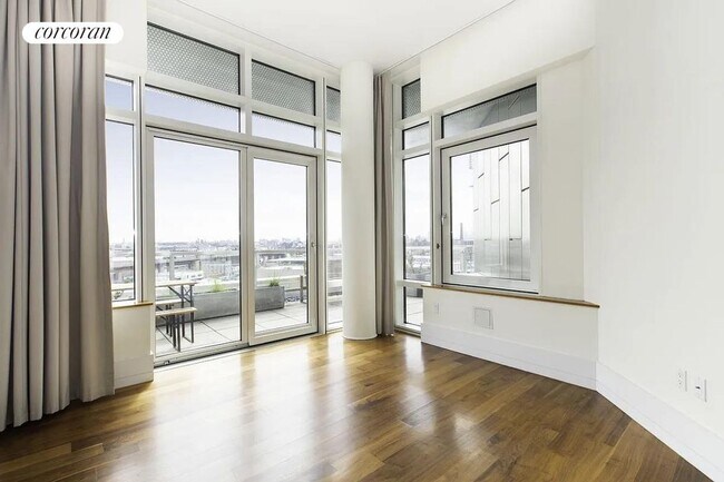 10-17-17 Jackson Ave in Queens, NY - Foto de edificio - Building Photo