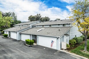 5656-5662 Sonoma Dr in Pleasanton, CA - Building Photo