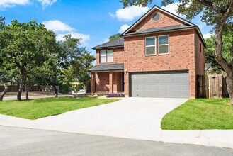 16074 Walnut Creek Dr in San Antonio, TX - Foto de edificio - Building Photo