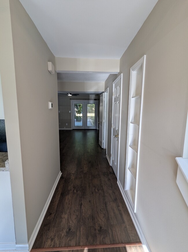 105 Heather Way in Yorktown, VA - Building Photo - Building Photo