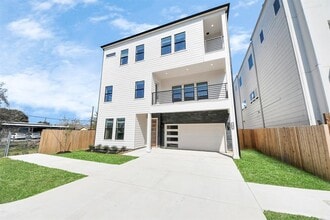 3005 Hawkins St in Houston, TX - Building Photo - Building Photo
