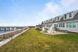 17 Hancox St in Stonington, CT - Building Photo - Building Photo