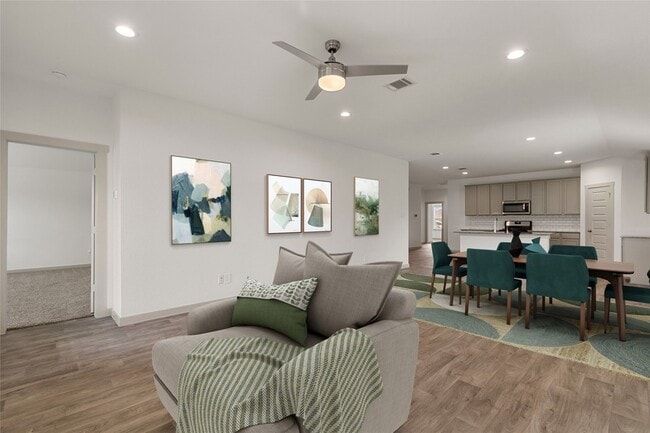 1203 Truckee River Dr in Arcola, TX - Foto de edificio - Building Photo