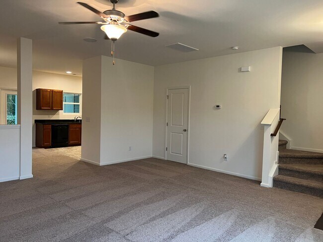 204 Swallowtail Ln in Goose Creek, SC - Building Photo - Building Photo