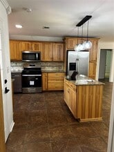211 Francis Dr in Lindale, TX - Building Photo - Building Photo