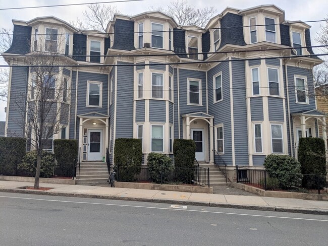 57 Summer St, Unit 3 in Somerville, MA - Building Photo - Building Photo