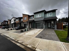 12048 NE 108th St in Vancouver, WA - Building Photo