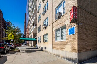 110 East End Ave in New York, NY - Foto de edificio - Building Photo