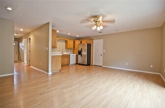 2196 E Cinnamon Way in Fayetteville, AR - Building Photo - Building Photo