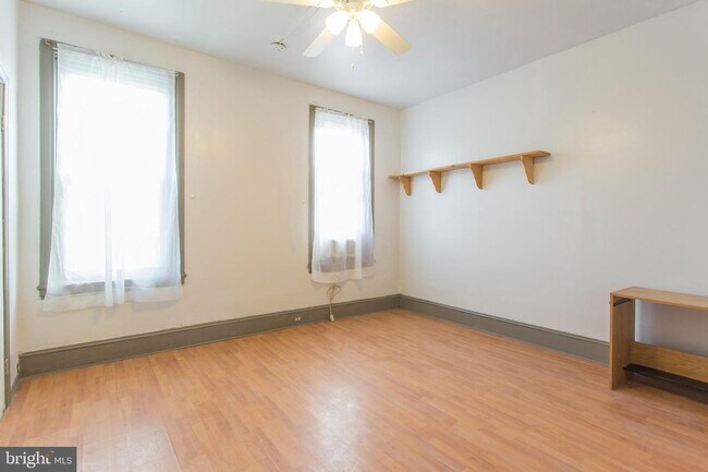 3258 N Park Ave-Unit -2ND FLOOR in Philadelphia, PA - Foto de edificio - Building Photo