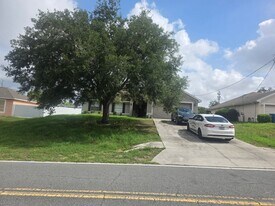 3407 Lema Dr in Spring Hill, FL - Building Photo