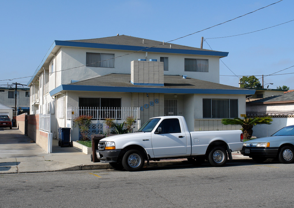 4086 W 142nd St in Hawthorne, CA - Building Photo