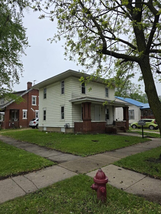 property at 121 1st St NW