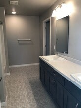 1305 Goldenwood Dr in West Fargo, ND - Building Photo - Building Photo