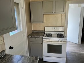 123 Caroline St in East Peoria, IL - Building Photo - Building Photo