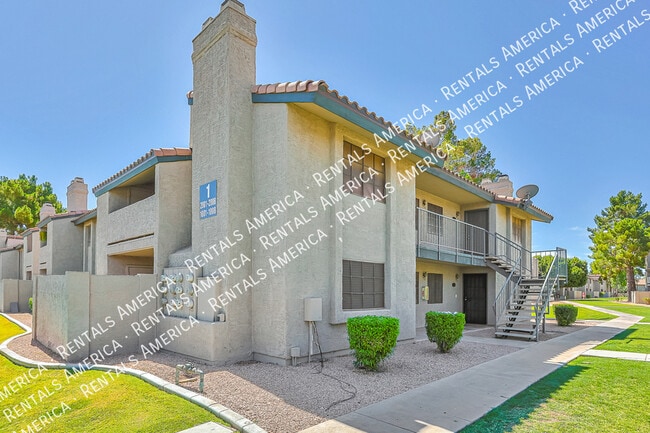 533 W Guadalupe Rd